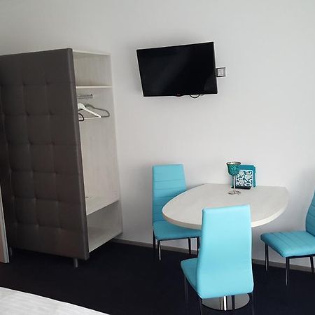 Villa Kiwi Микулов Екстериор снимка
