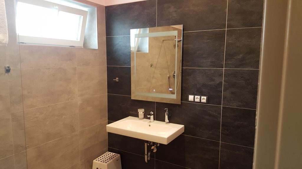 Villa Kiwi Микулов Екстериор снимка
