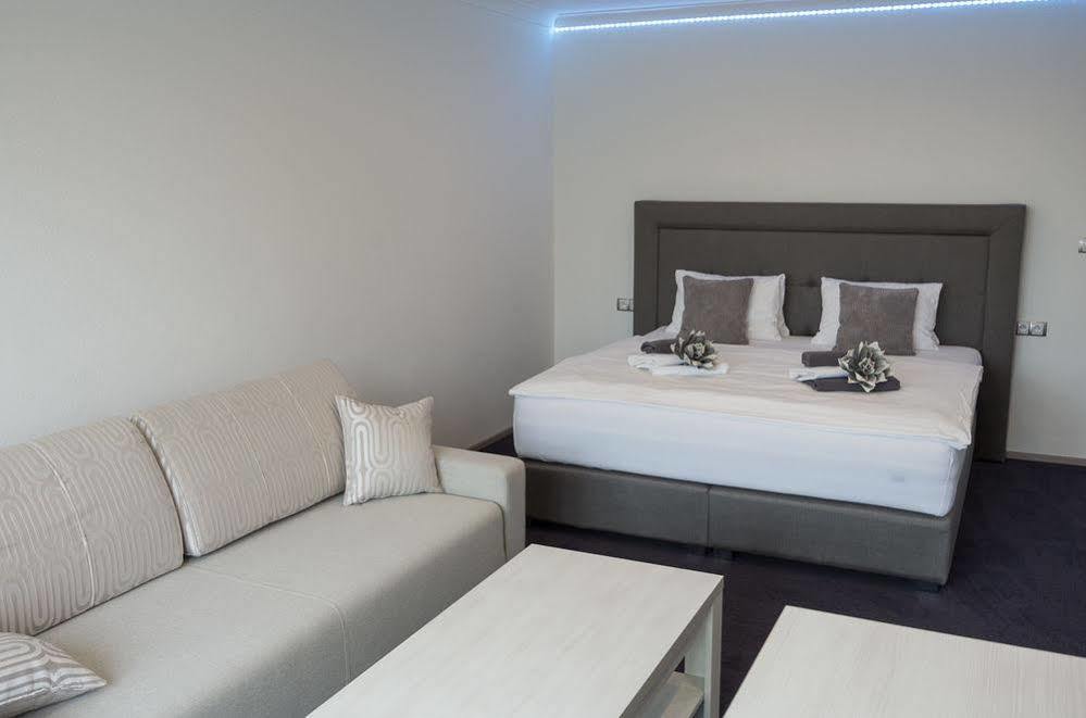Villa Kiwi Микулов Екстериор снимка